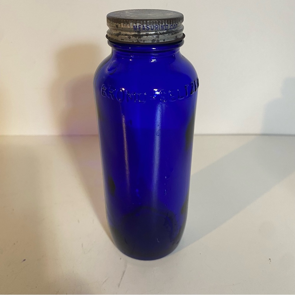 Vintage Cobalt Blue Bromo Seltzer Glass Bottle 
With Logo Screw Cap Made In USA